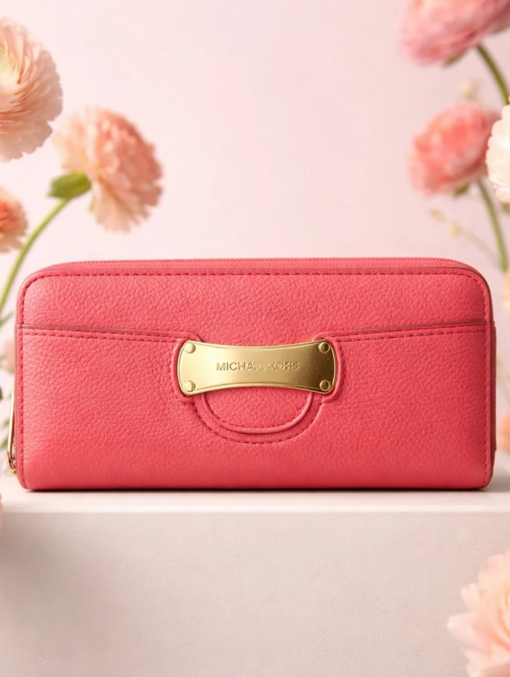 Michael Kors Coral Zip Wallet - Picture 1 of 5